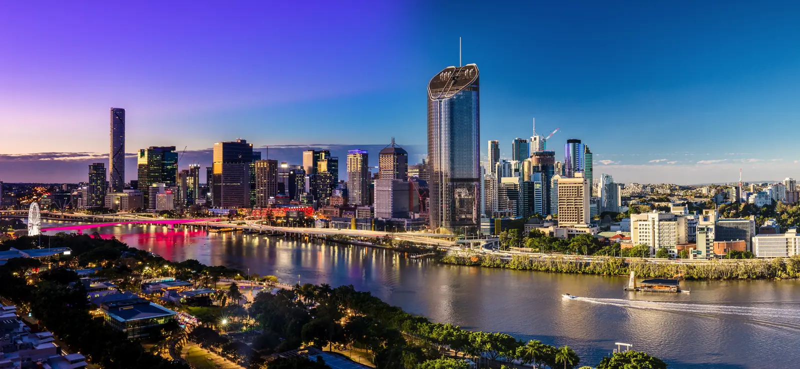 Brisbane ve nehir kıyısı
