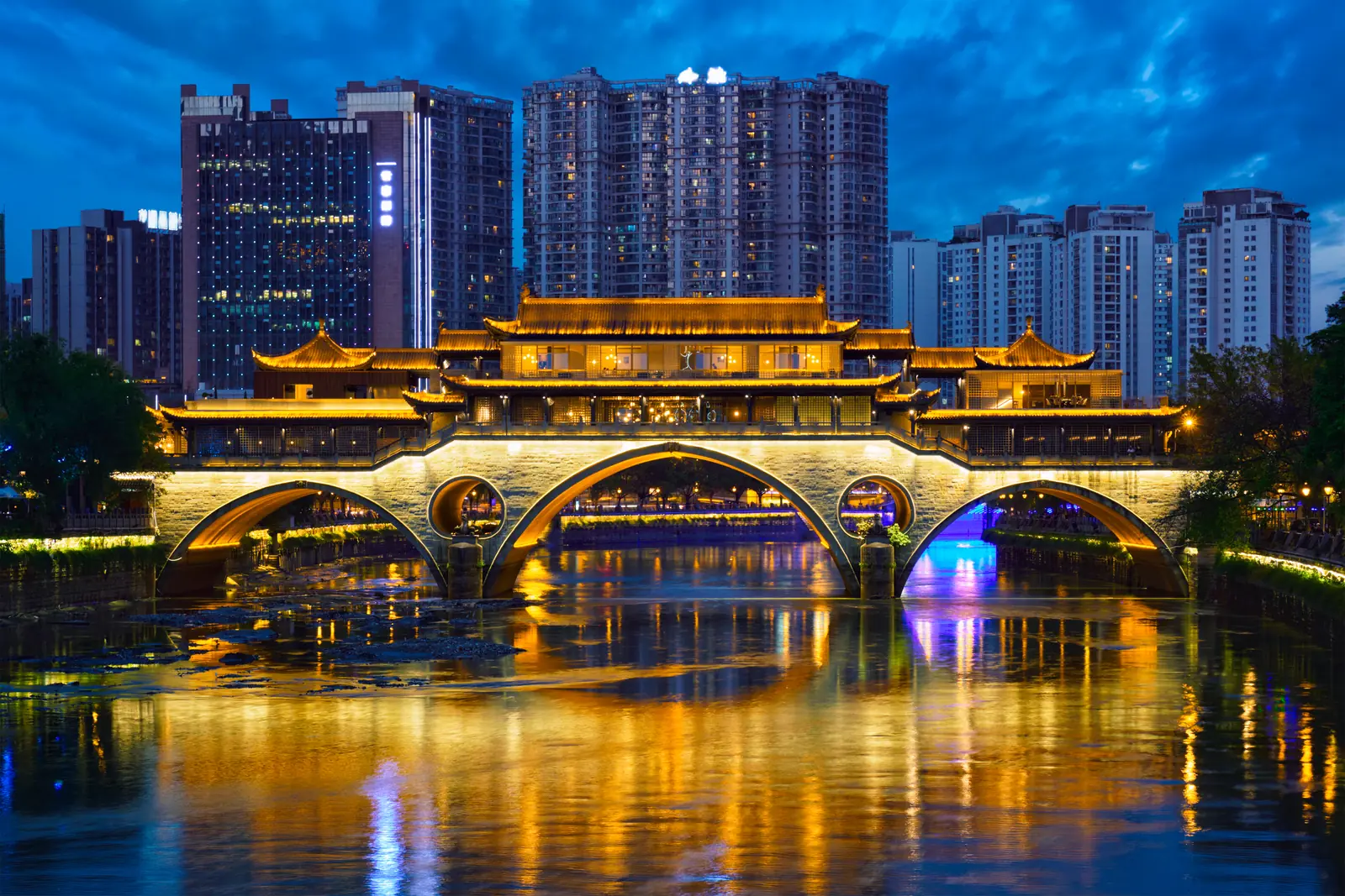 Anshun Köprüsü gece, Chengdu